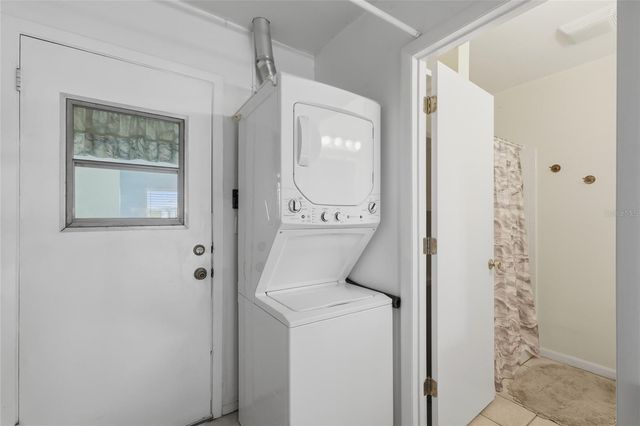 3905 JOYCE DRIVE, Bradenton, FL 34208