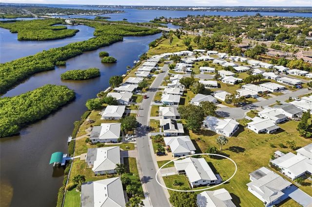 3905 JOYCE DRIVE, Bradenton, FL 34208