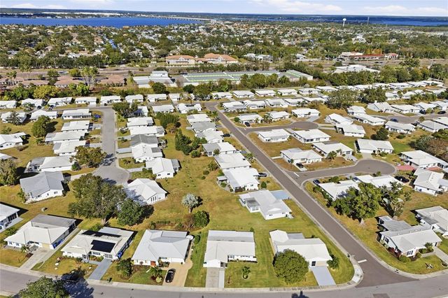 3905 JOYCE DRIVE, Bradenton, FL 34208