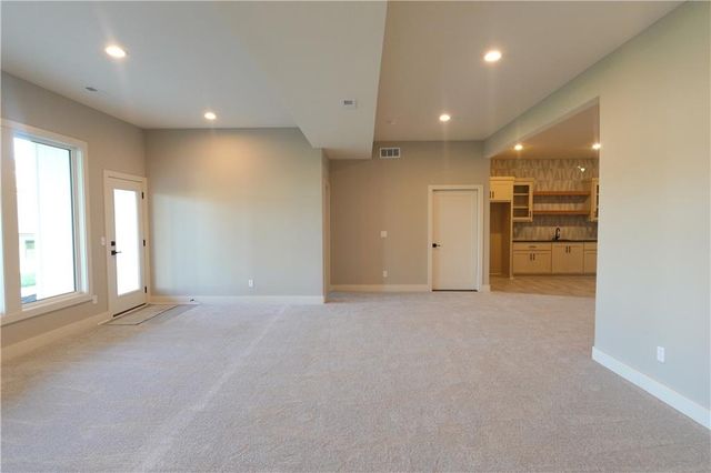 12725 N Champanel Way, Platte City, MO 64079