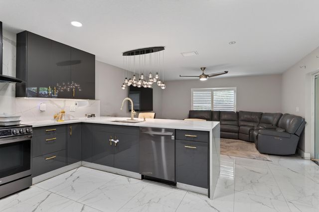 6544 Adriatic Way, Greenacres, FL 33413