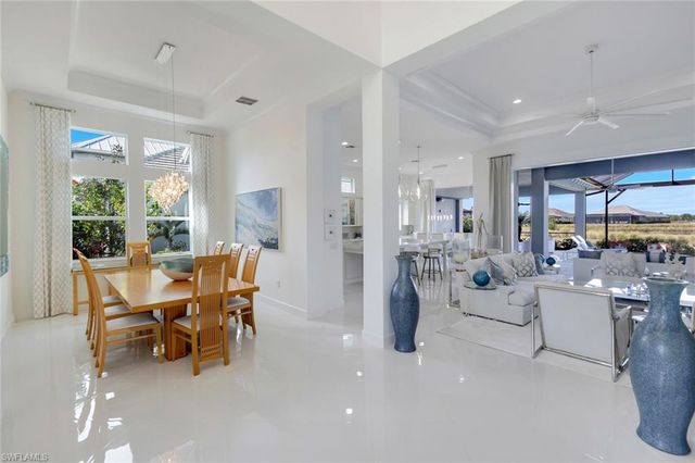 6245 Negril Isle DR, Naples, FL 34113