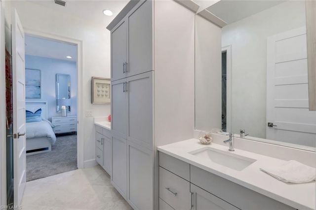 6245 Negril Isle DR, Naples, FL 34113