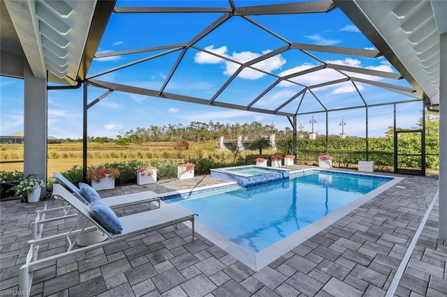 6245 Negril Isle DR, Naples, FL 34113
