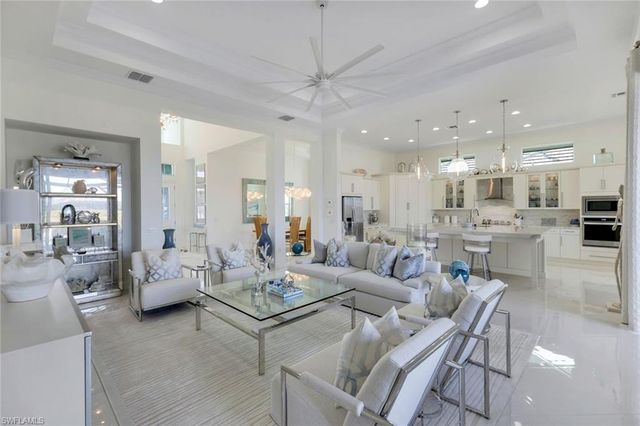 6245 Negril Isle DR, Naples, FL 34113