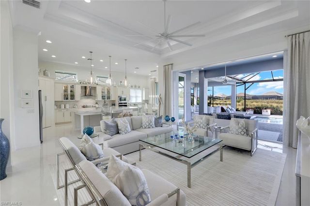 6245 Negril Isle DR, Naples, FL 34113