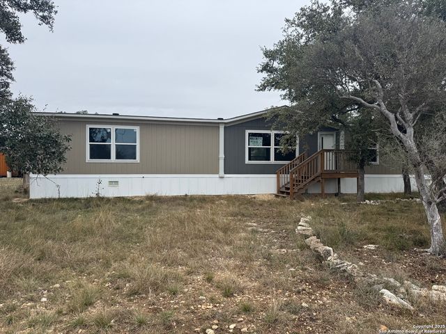 492 private road 1511, Bandera, TX 78003