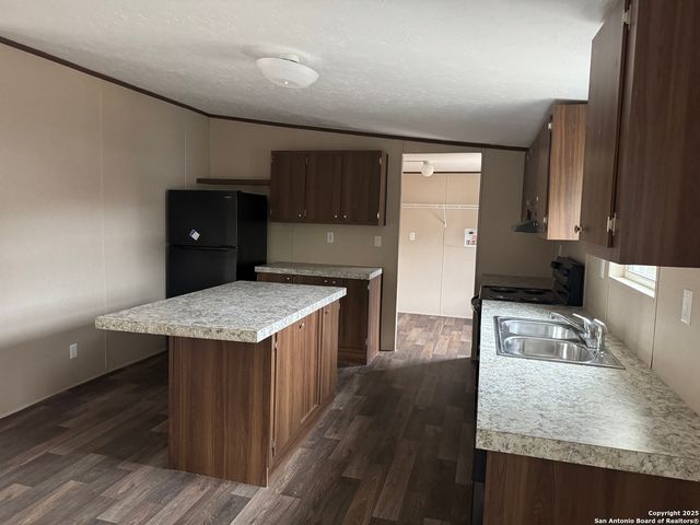 492 private road 1511, Bandera, TX 78003