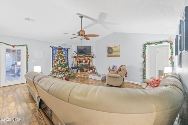 5232 Woodgate Way, Marianna, FL 32446