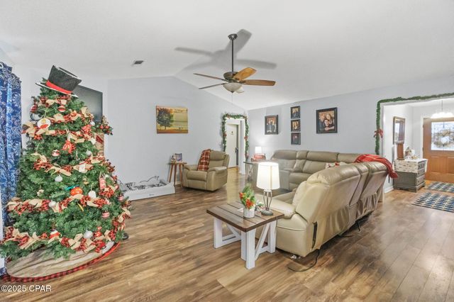 5232 Woodgate Way, Marianna, FL 32446