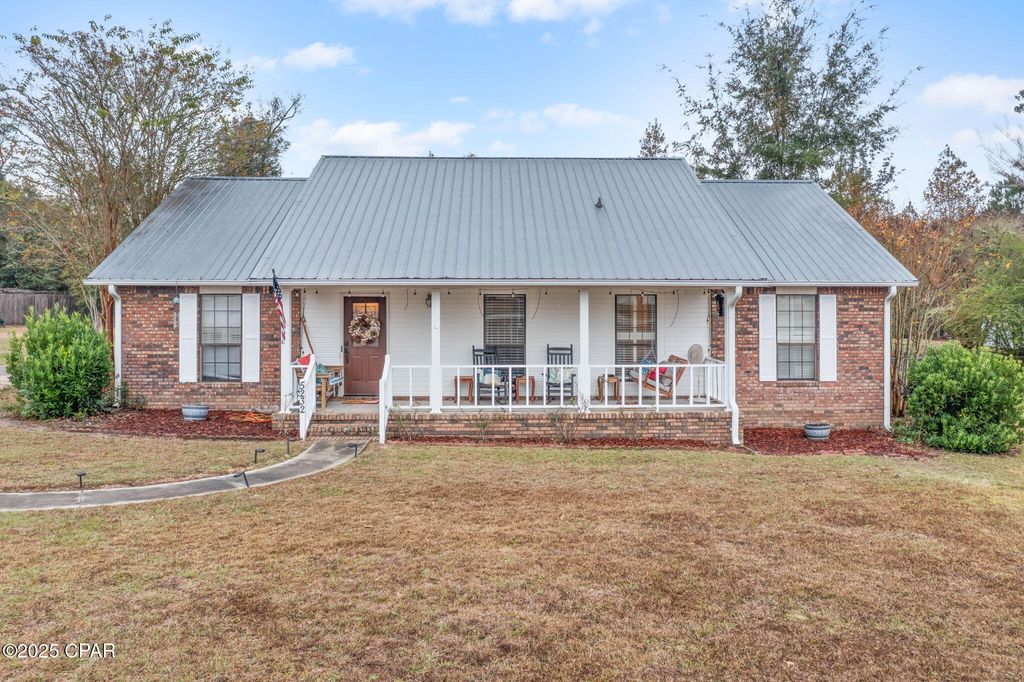 5232 Woodgate Way, Marianna, FL 32446