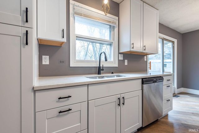 635 N Robin Drive, Ellettsville, IN 47429