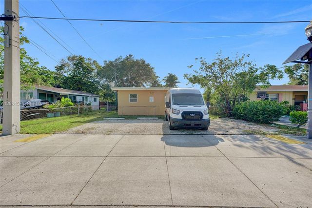 429 NW 9th Avenue 1, Fort Lauderdale, FL 33311