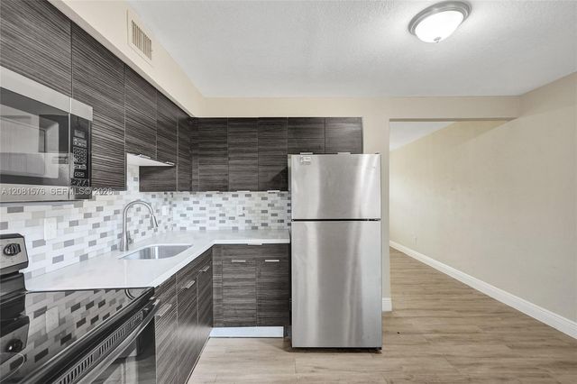 429 NW 9th Avenue 1, Fort Lauderdale, FL 33311