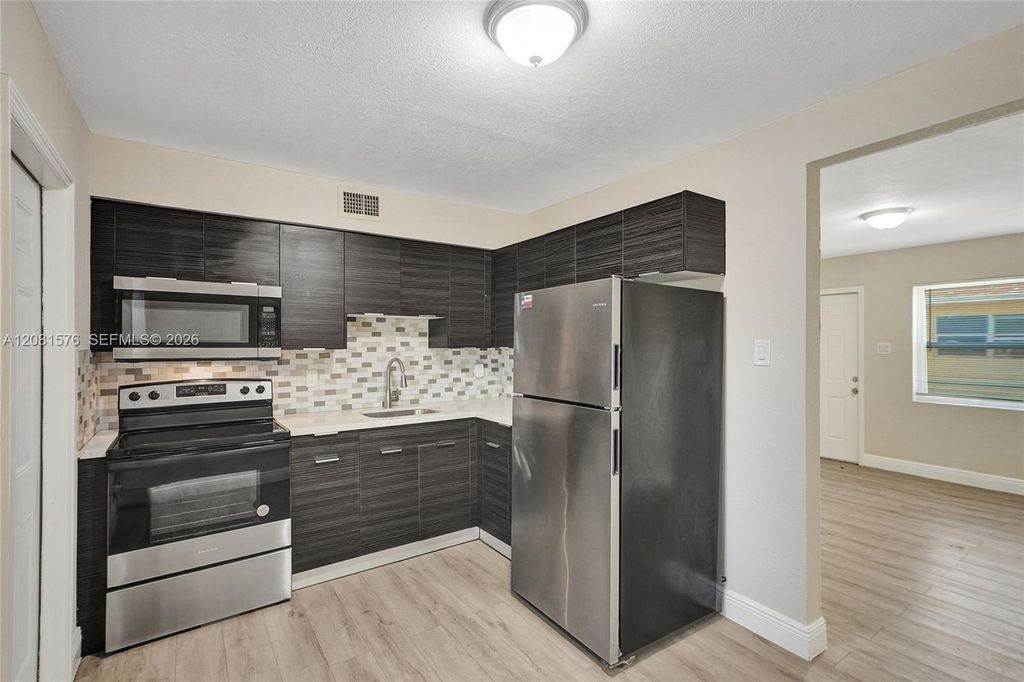 429 NW 9th Avenue 1, Fort Lauderdale, FL 33311