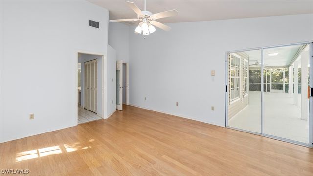 60 Brampton LN, Naples, FL 34104