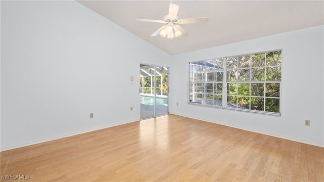 60 Brampton LN, Naples, FL 34104