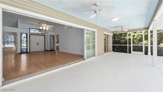 60 Brampton LN, Naples, FL 34104