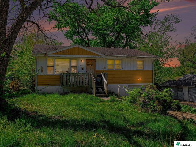 3629 Hartman Avenue, Omaha, NE 68111