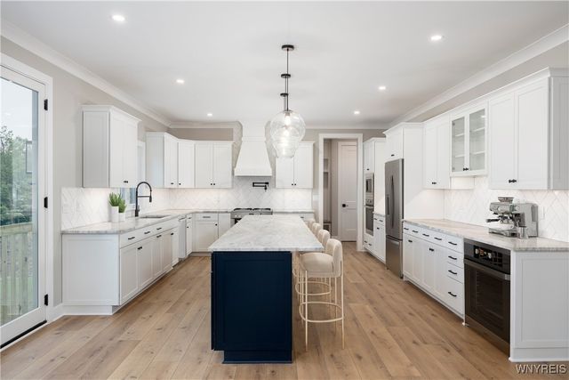 5631 Dorothy Circle, Clarence, NY 14032