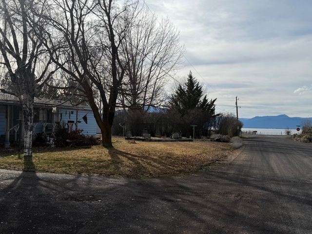 3592 E Lake Avenue, Chiloquin, OR 97624