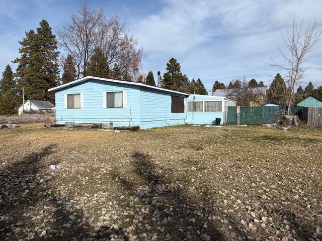 3592 E Lake Avenue, Chiloquin, OR 97624