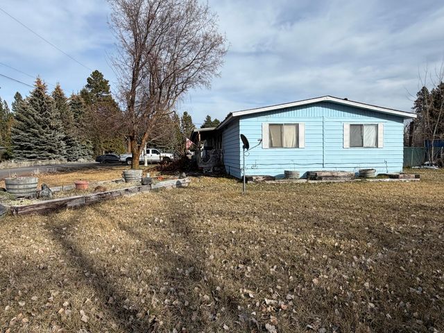 3592 E Lake Avenue, Chiloquin, OR 97624