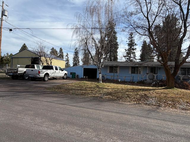 3592 E Lake Avenue, Chiloquin, OR 97624