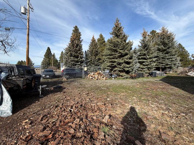 3592 E Lake Avenue, Chiloquin, OR 97624