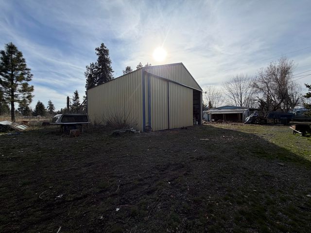 3592 E Lake Avenue, Chiloquin, OR 97624