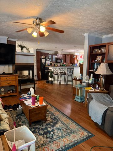 266 Carmel Lane, Albany, KY 42602