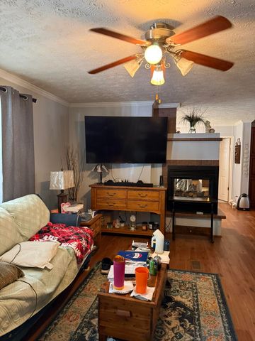 266 Carmel Lane, Albany, KY 42602