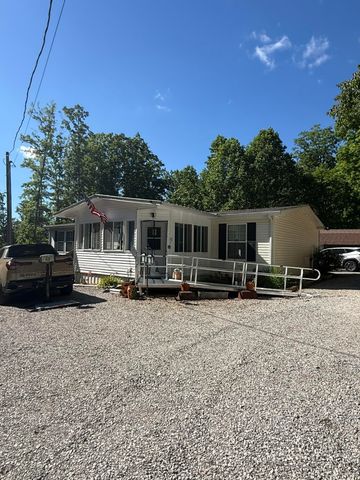 266 Carmel Lane, Albany, KY 42602