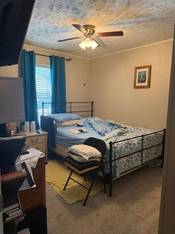 266 Carmel Lane, Albany, KY 42602