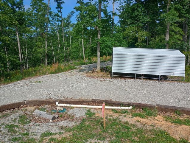266 Carmel Lane, Albany, KY 42602