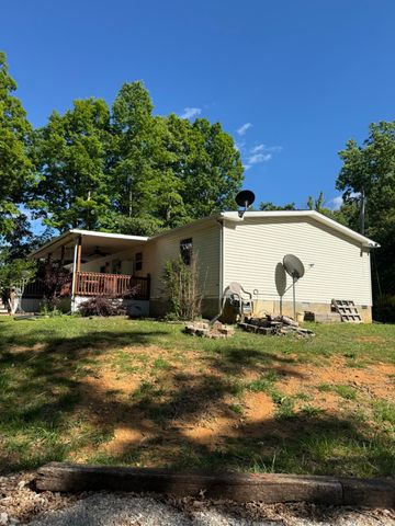 266 Carmel Lane, Albany, KY 42602