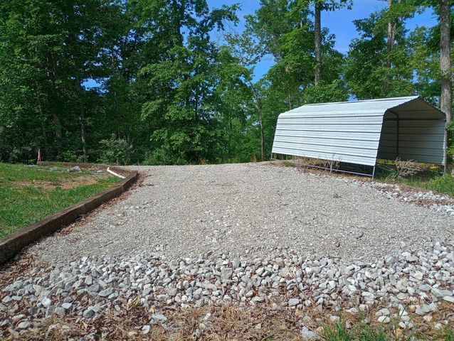 266 Carmel Lane, Albany, KY 42602
