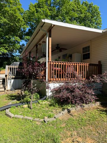 266 Carmel Lane, Albany, KY 42602