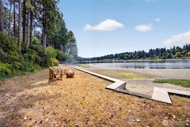 16409 Hoff Road NW, Lakebay, WA 98349