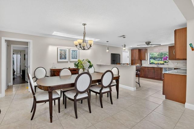 8208 Casa Del Lago 23b, Boca Raton, FL 33433