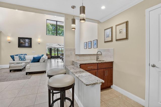 8208 Casa Del Lago 23b, Boca Raton, FL 33433