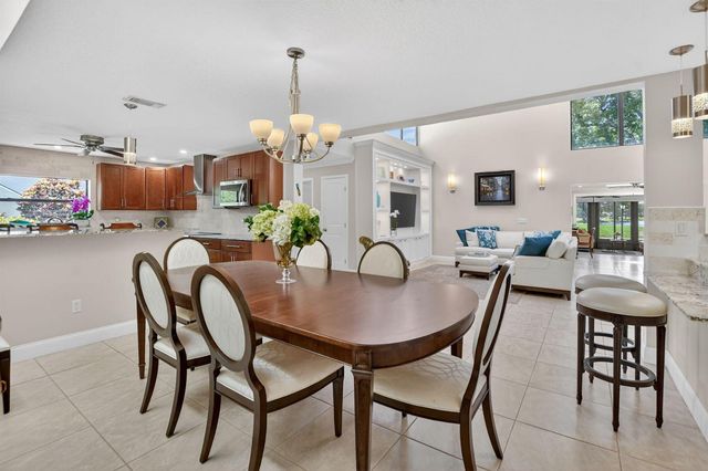 8208 Casa Del Lago 23b, Boca Raton, FL 33433