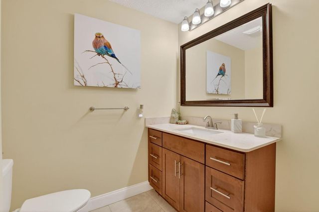 8208 Casa Del Lago 23b, Boca Raton, FL 33433