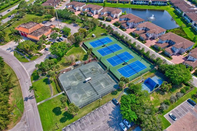 8208 Casa Del Lago 23b, Boca Raton, FL 33433