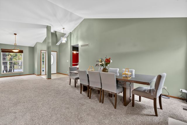 255 Braemar, Bolingbrook, IL 60440