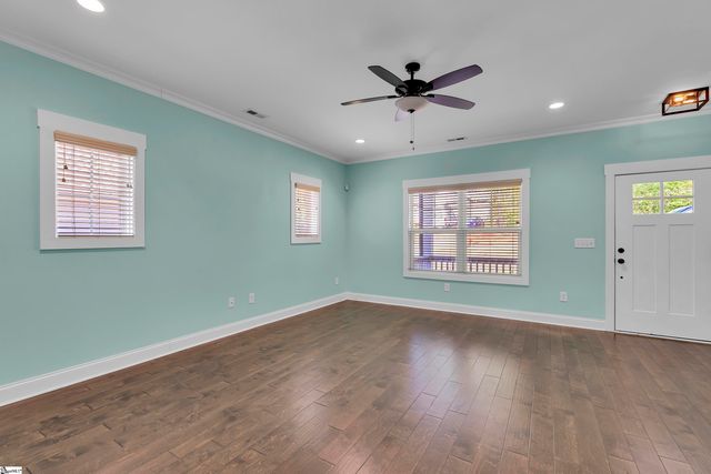 27 Burgess Avenue, Greenville, SC 29609