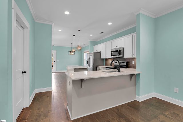 27 Burgess Avenue, Greenville, SC 29609