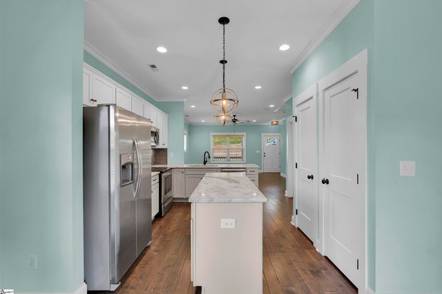 27 Burgess Avenue, Greenville, SC 29609