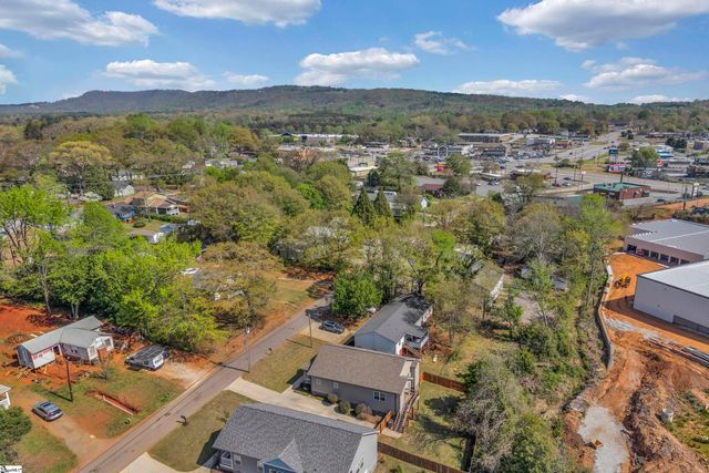 27 Burgess Avenue, Greenville, SC 29609