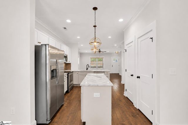 27 Burgess Avenue, Greenville, SC 29609